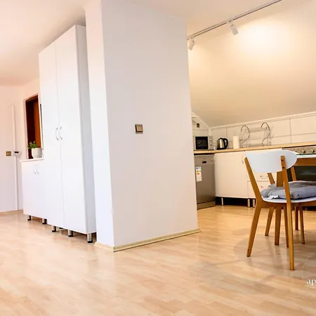 Aya Apartman *